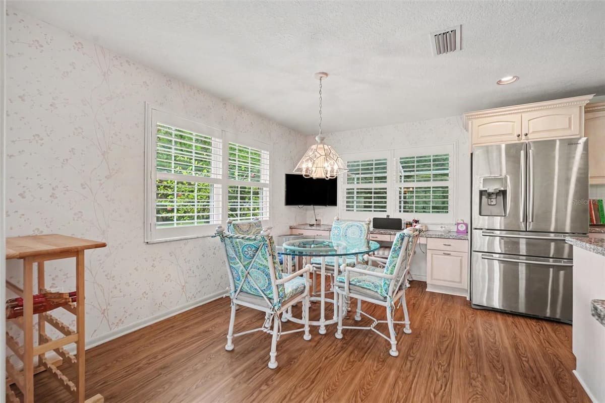 2950 ST ANDREWS BOULEVARD — photo 19 of 57