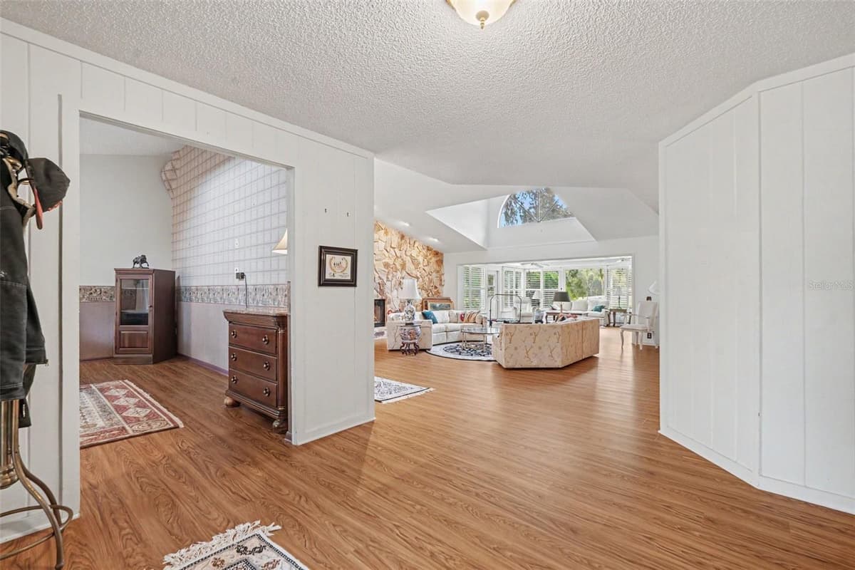 2950 ST ANDREWS BOULEVARD — photo 10 of 57