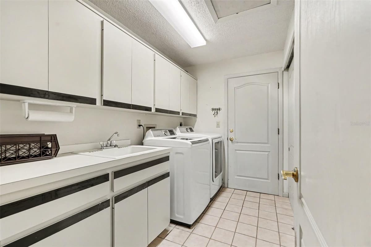 2950 ST ANDREWS BOULEVARD — photo 45 of 57