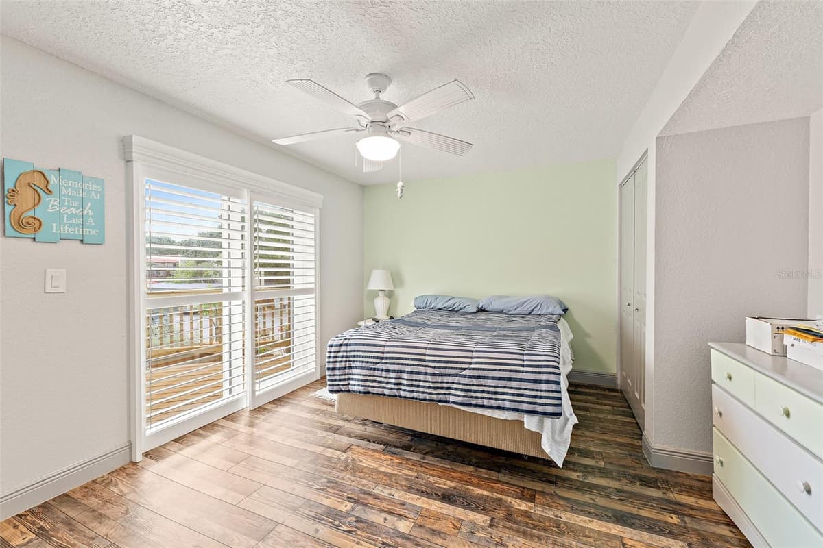 8767 LIVE OAK COURT — photo 19 of 41