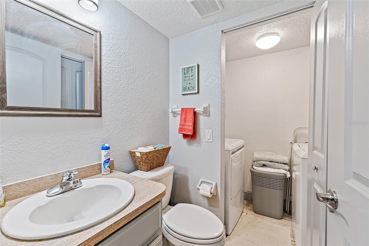 8767 LIVE OAK COURT — photo 25 of 41