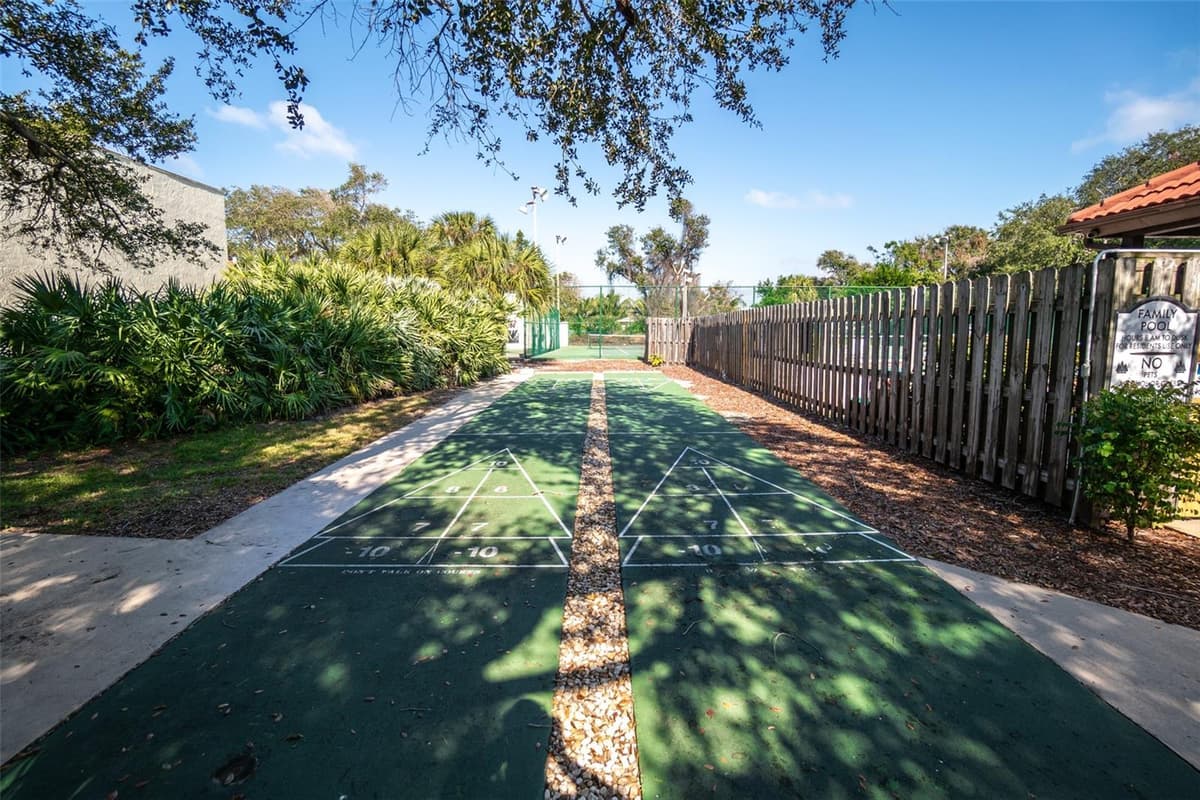 8767 LIVE OAK COURT — photo 40 of 41