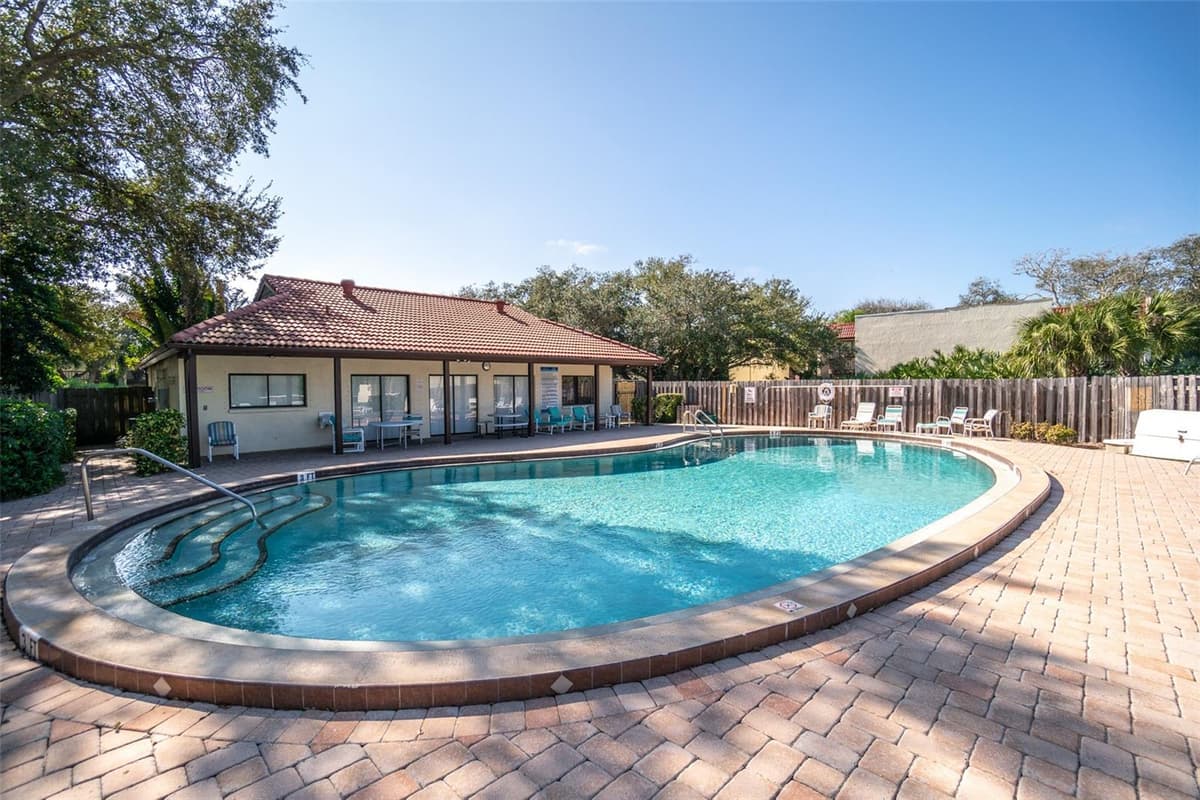 8767 LIVE OAK COURT — photo 37 of 41