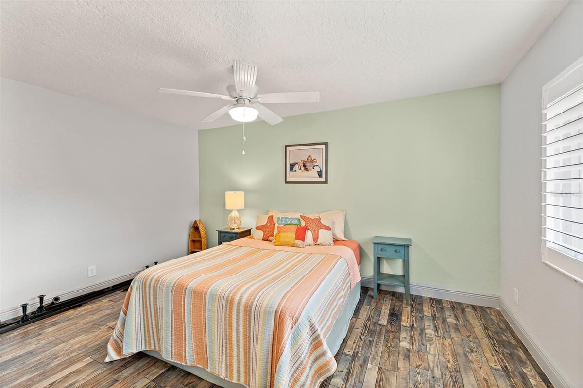 8767 LIVE OAK COURT — photo 23 of 41