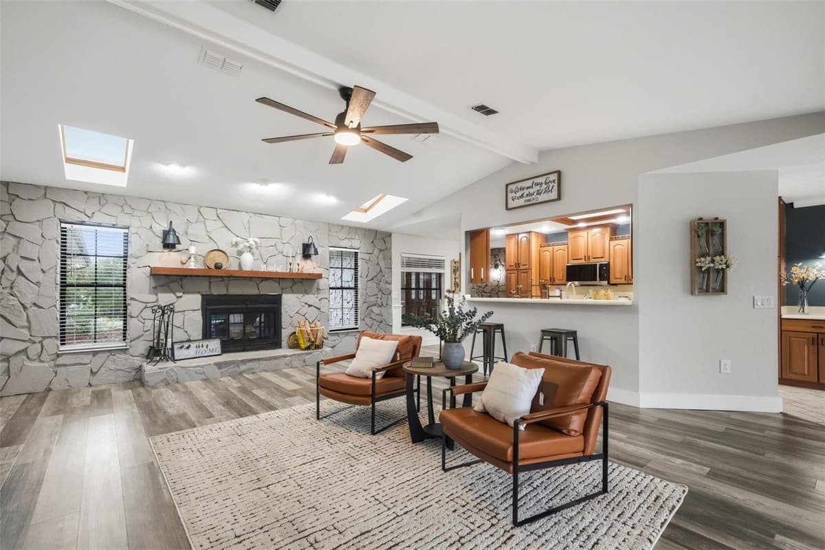 7231 RIVER COUNTRY DRIVE — photo 5 of 95