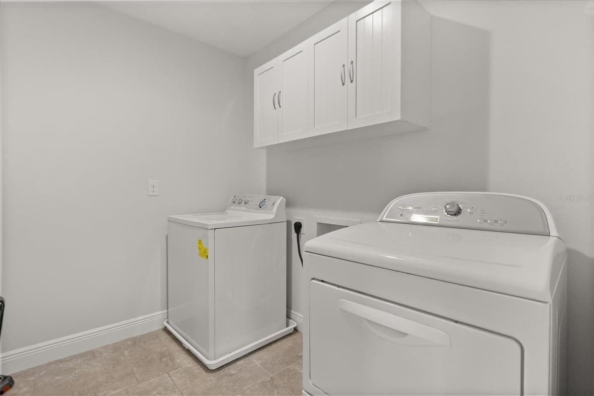16124 AZURE KEY STREET — photo 15 of 25