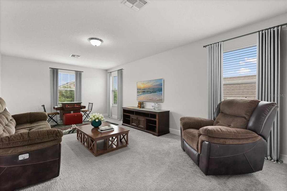 16124 AZURE KEY STREET — photo 14 of 25