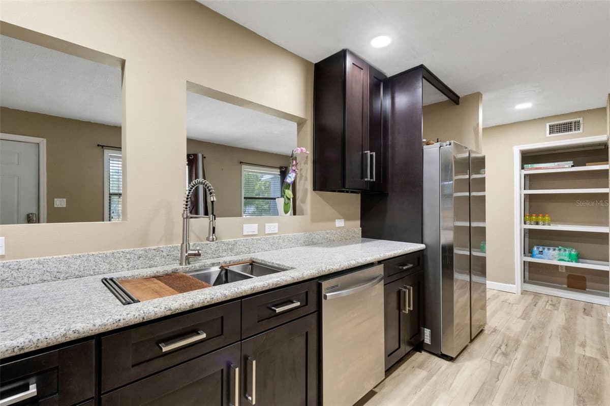 3341 CROTON TERRACE — photo 14 of 47