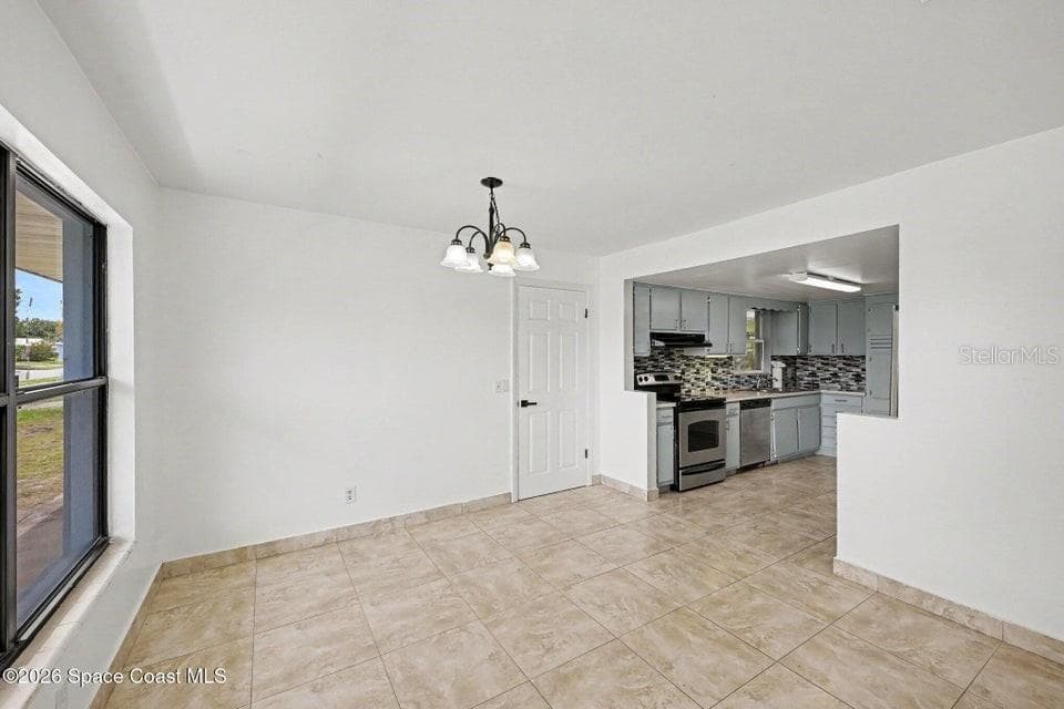 2292 LAKEVIEW DRIVE — photo 5 of 17