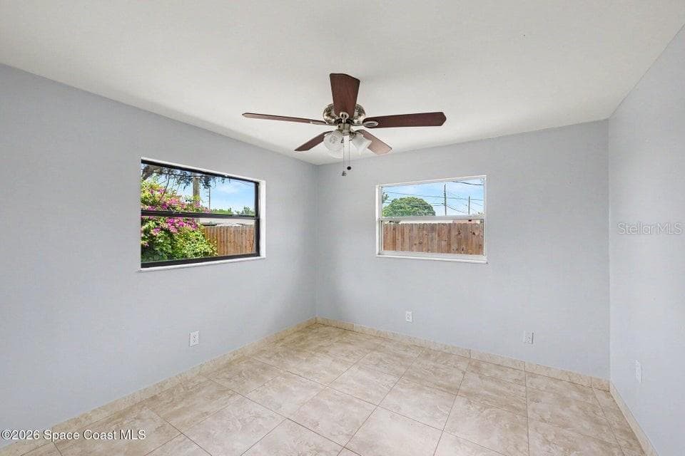 2292 LAKEVIEW DRIVE — photo 10 of 17
