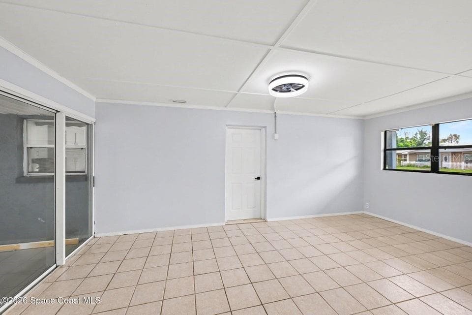 2292 LAKEVIEW DRIVE — photo 13 of 17
