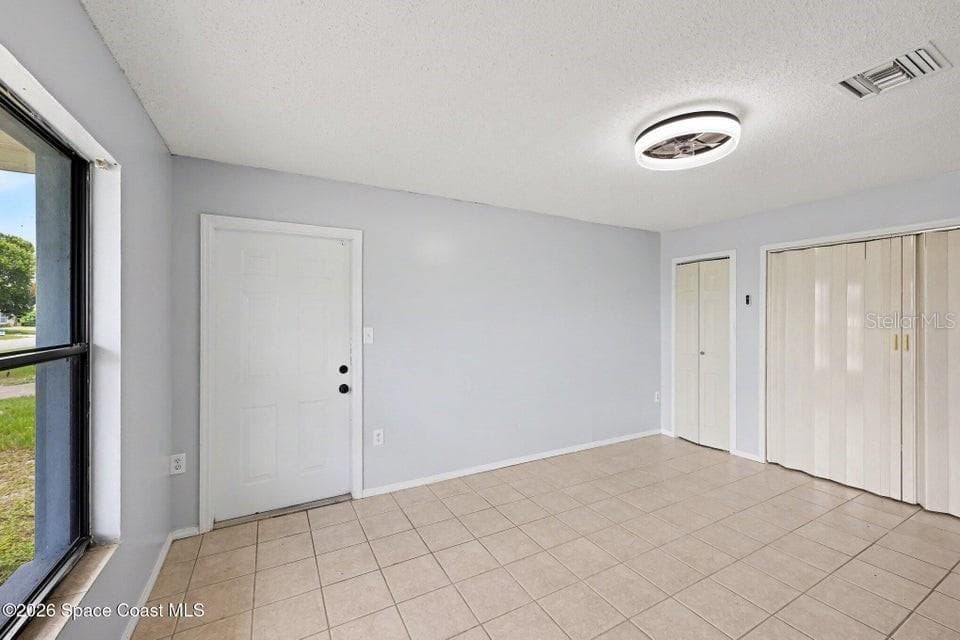 2292 LAKEVIEW DRIVE — photo 12 of 17