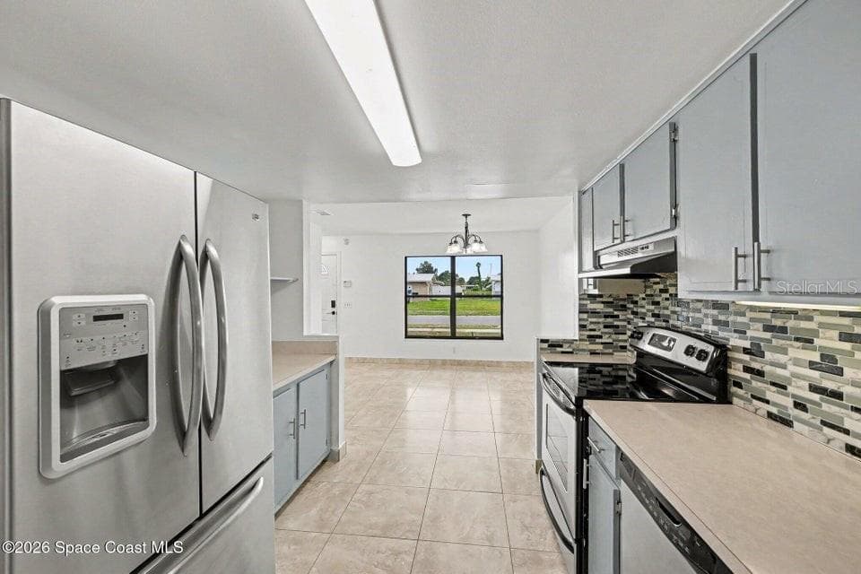 2292 LAKEVIEW DRIVE — photo 4 of 17