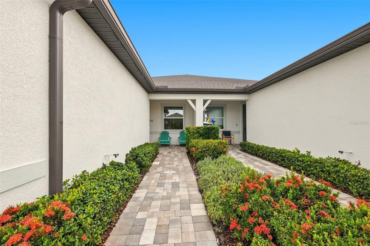 10208 COASTAL SHORES DRIVE — photo 7 of 79