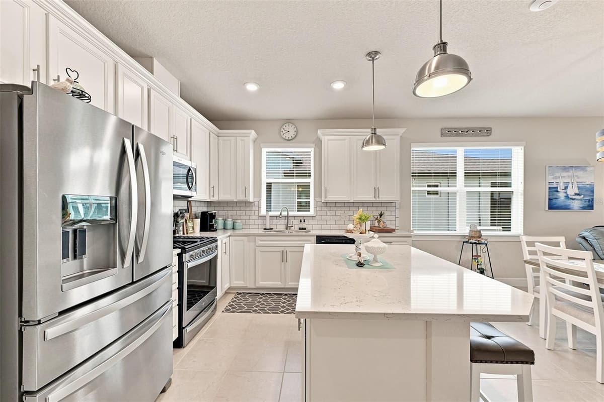 10208 COASTAL SHORES DRIVE — photo 17 of 79