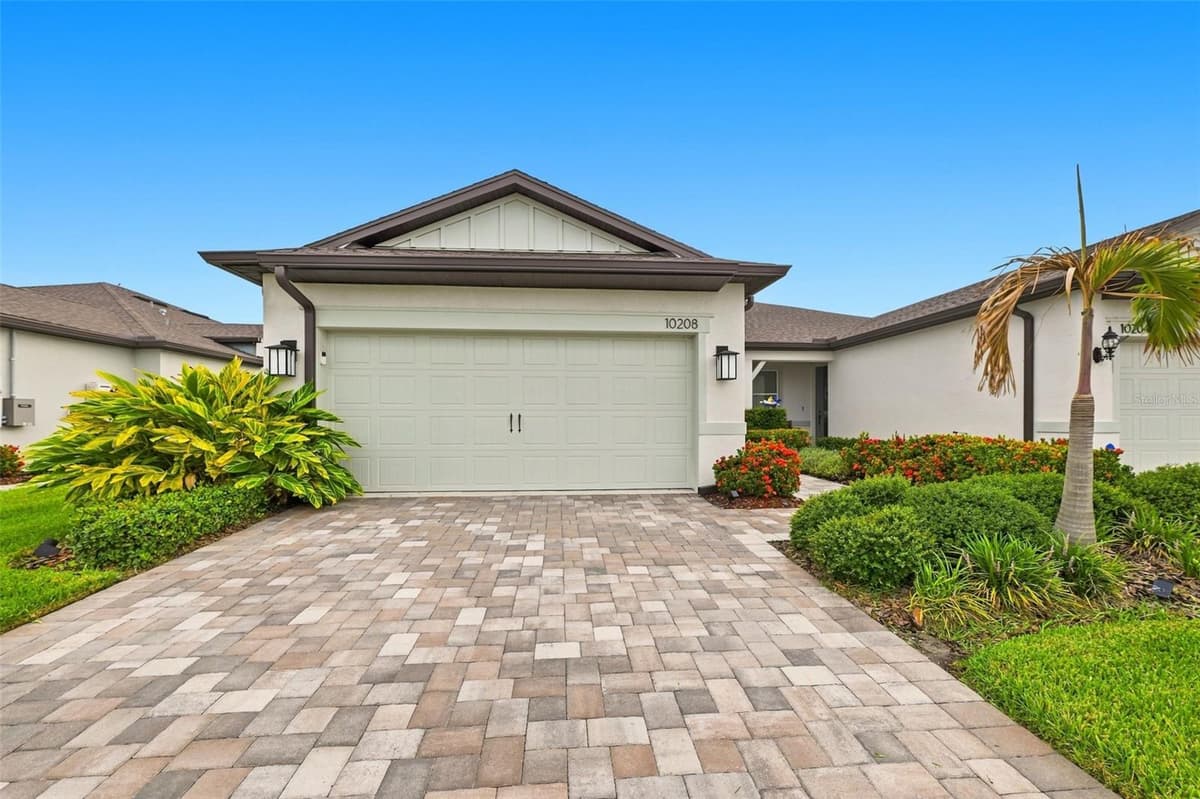 10208 COASTAL SHORES DRIVE — photo 8 of 79