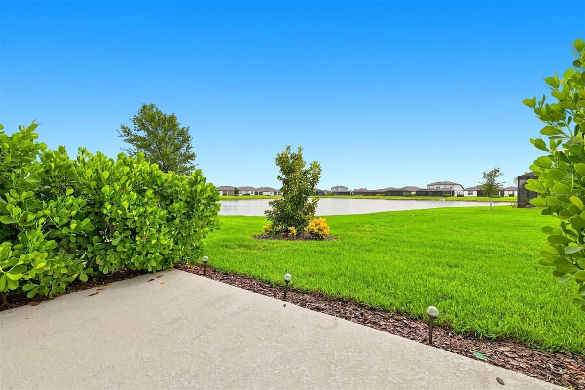 10208 COASTAL SHORES DRIVE — photo 44 of 79