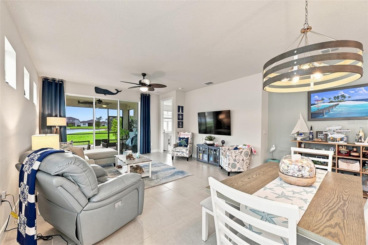 10208 COASTAL SHORES DRIVE — photo 12 of 79