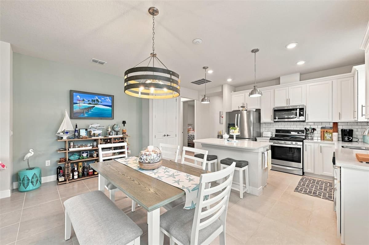 10208 COASTAL SHORES DRIVE — photo 19 of 79