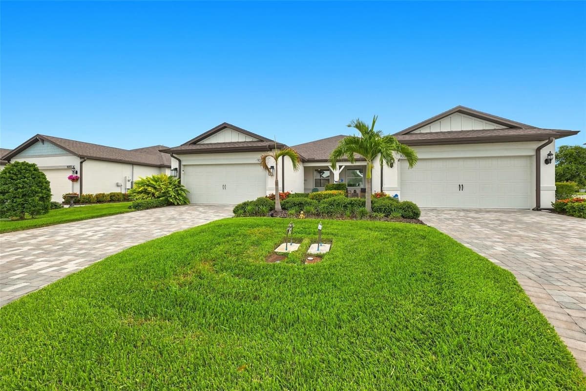 10208 COASTAL SHORES DRIVE — photo 2 of 79