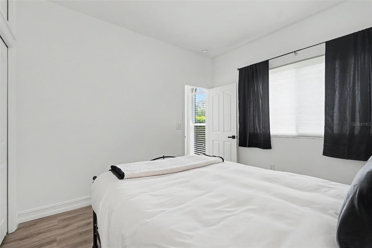 12507 ROYAL DUBLIN AVENUE — photo 29 of 47