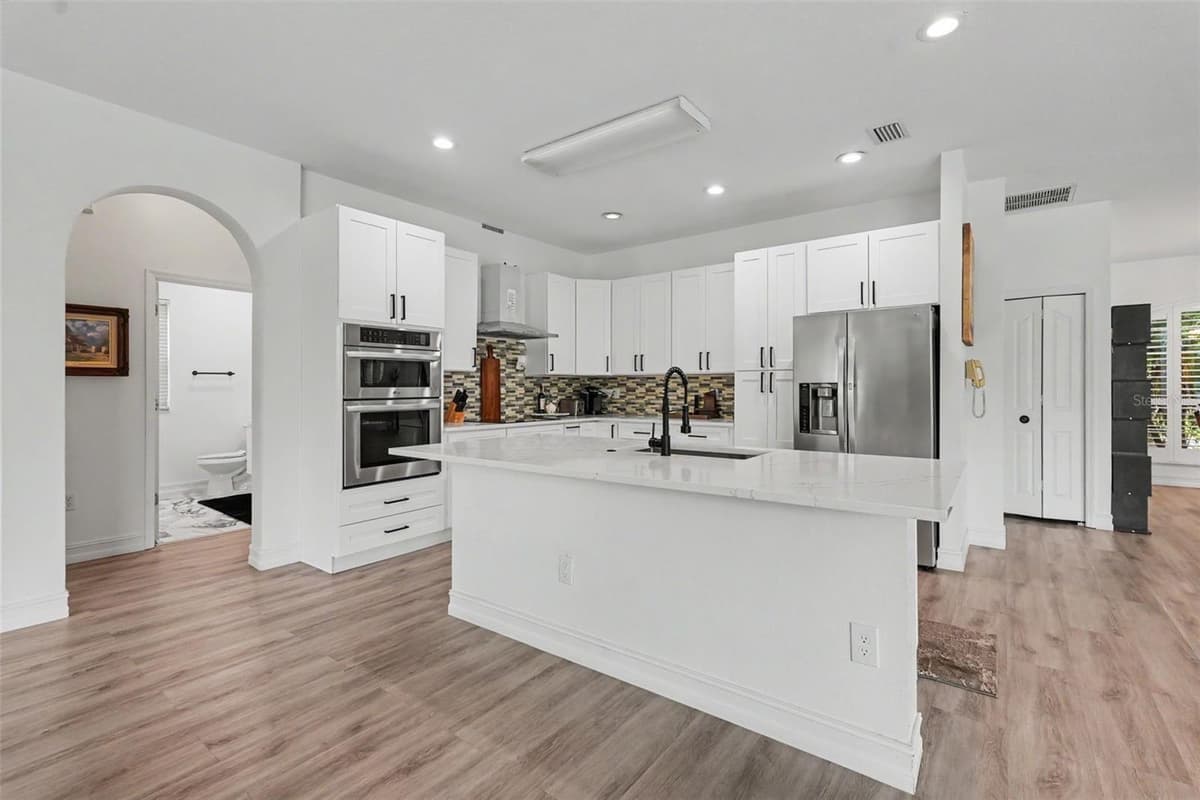 12507 ROYAL DUBLIN AVENUE — photo 8 of 47