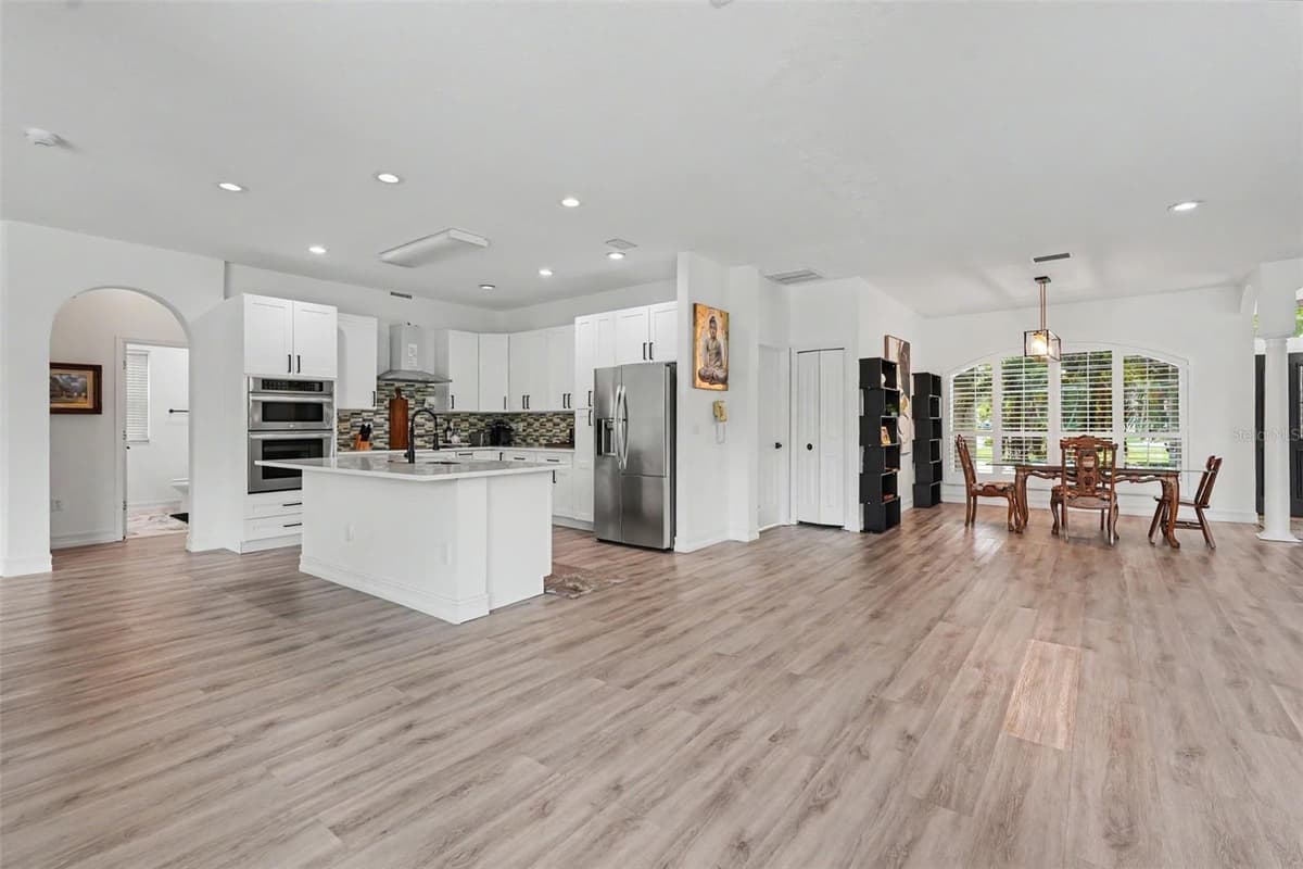 12507 ROYAL DUBLIN AVENUE — photo 7 of 47