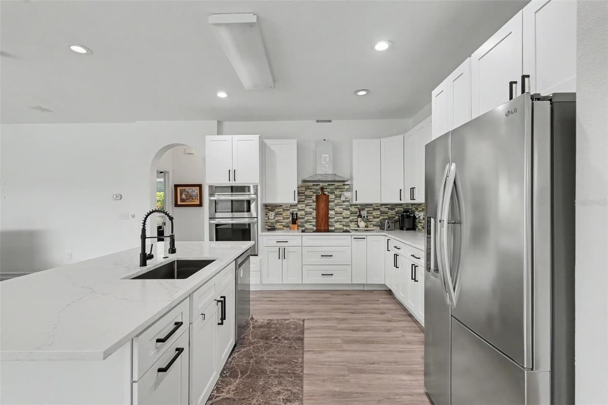 12507 ROYAL DUBLIN AVENUE — photo 10 of 47