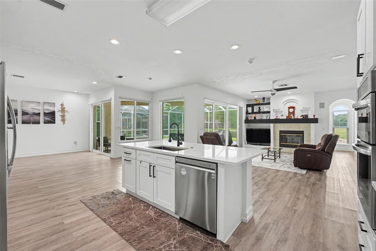 12507 ROYAL DUBLIN AVENUE — photo 12 of 47