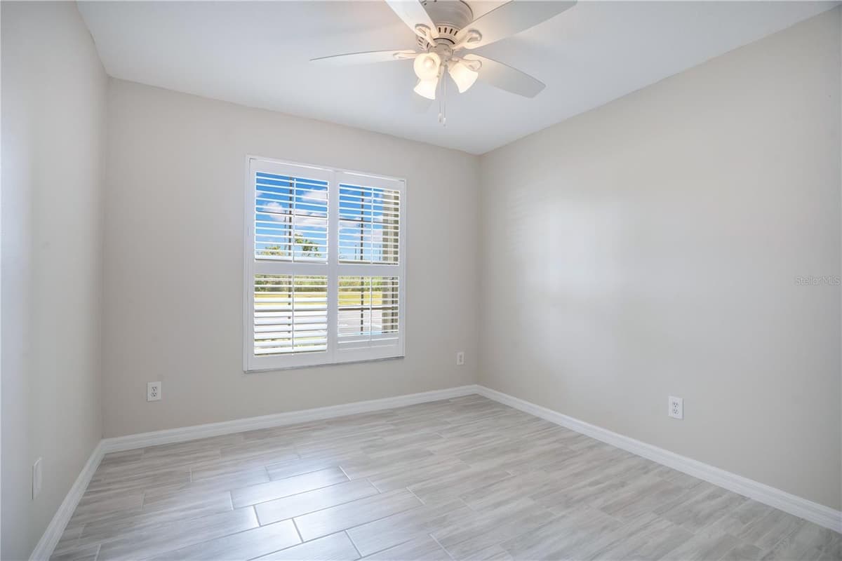 3960 SOUTHPOINTE DRIVE — photo 25 of 36