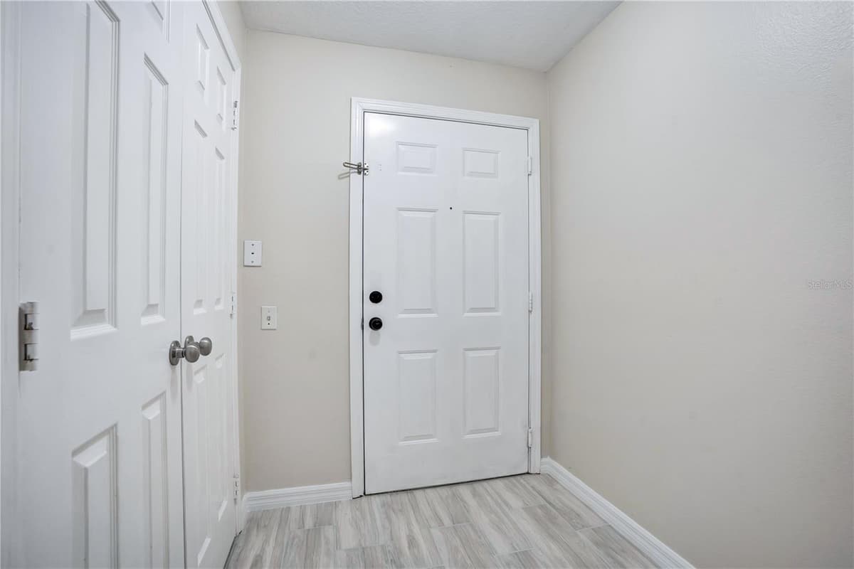3960 SOUTHPOINTE DRIVE — photo 26 of 36