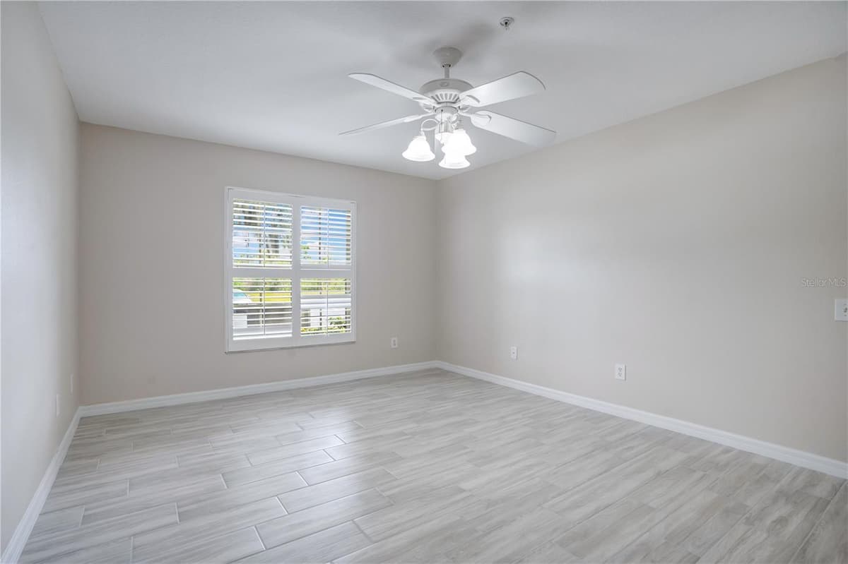 3960 SOUTHPOINTE DRIVE — photo 20 of 36