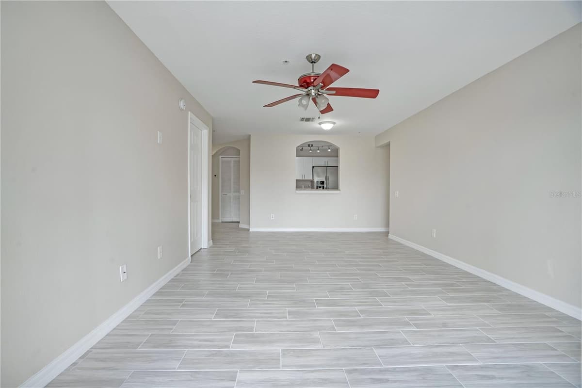 3960 SOUTHPOINTE DRIVE — photo 12 of 36