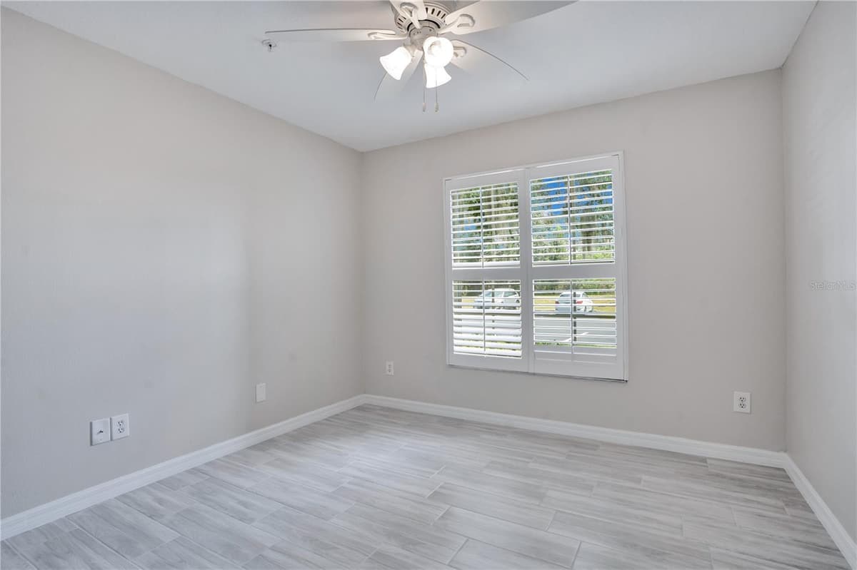 3960 SOUTHPOINTE DRIVE — photo 24 of 36