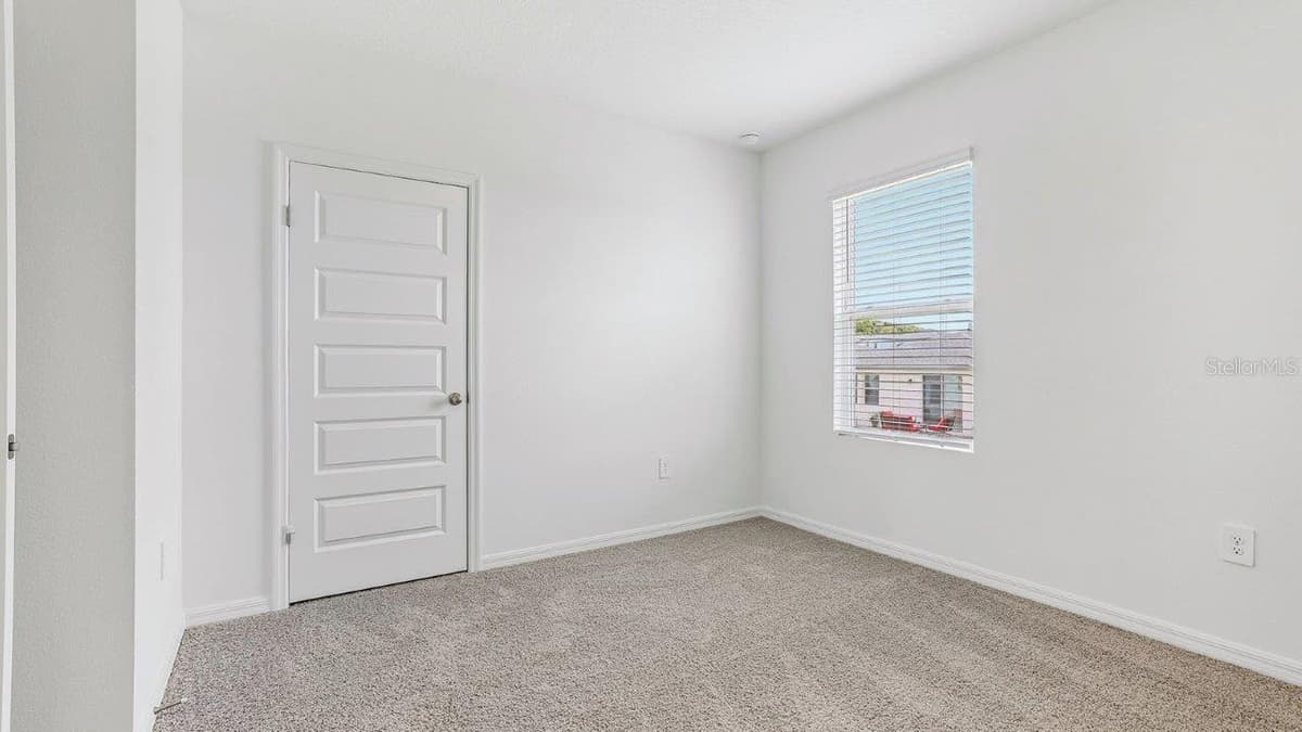 6064 NAVONA WAY — photo 27 of 35