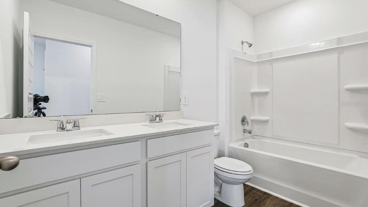 6064 NAVONA WAY — photo 29 of 35
