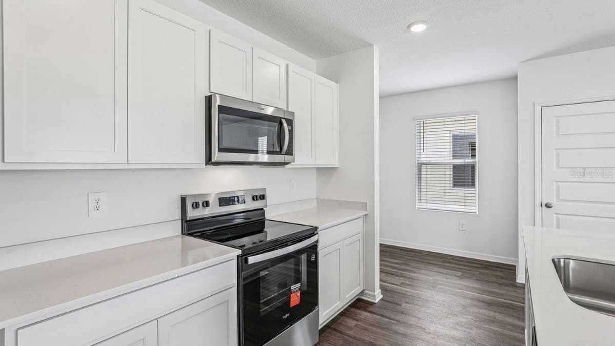 6064 NAVONA WAY — photo 7 of 35