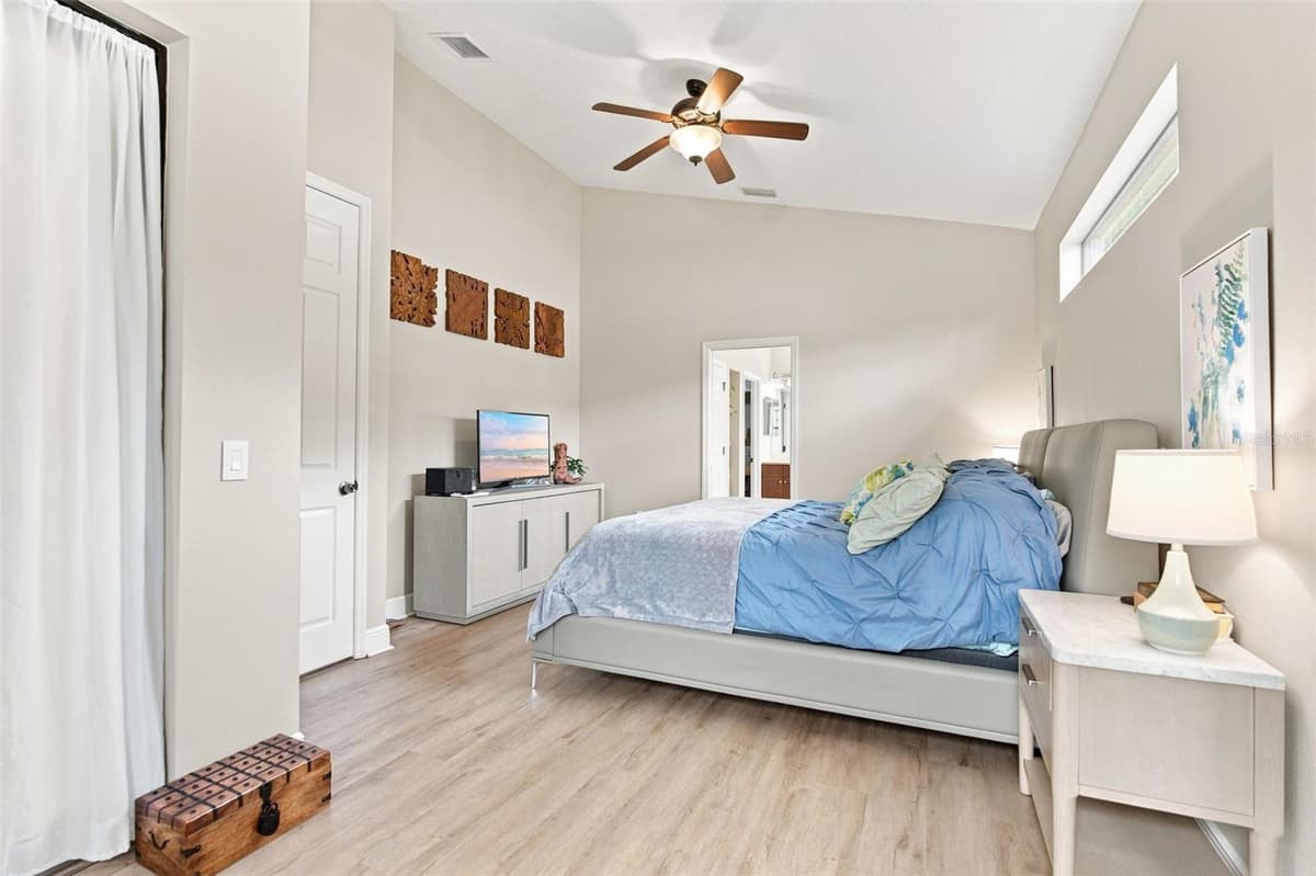 235 DAHLIA COURT — photo 18 of 44