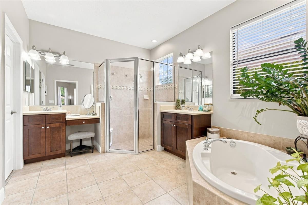 235 DAHLIA COURT — photo 20 of 44