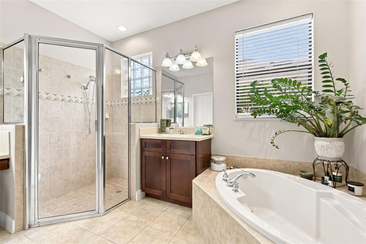 235 DAHLIA COURT — photo 21 of 44