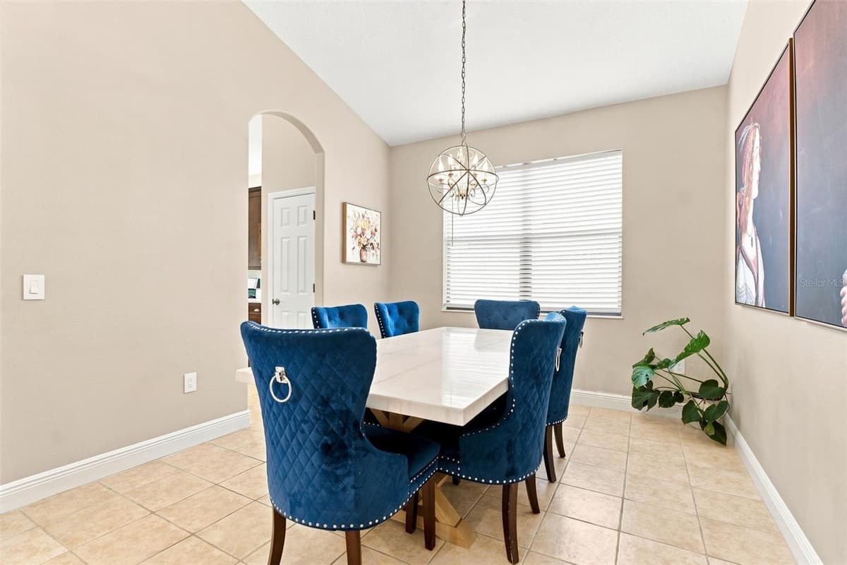 235 DAHLIA COURT — photo 11 of 44