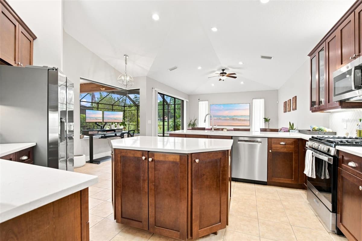 235 DAHLIA COURT — photo 13 of 44