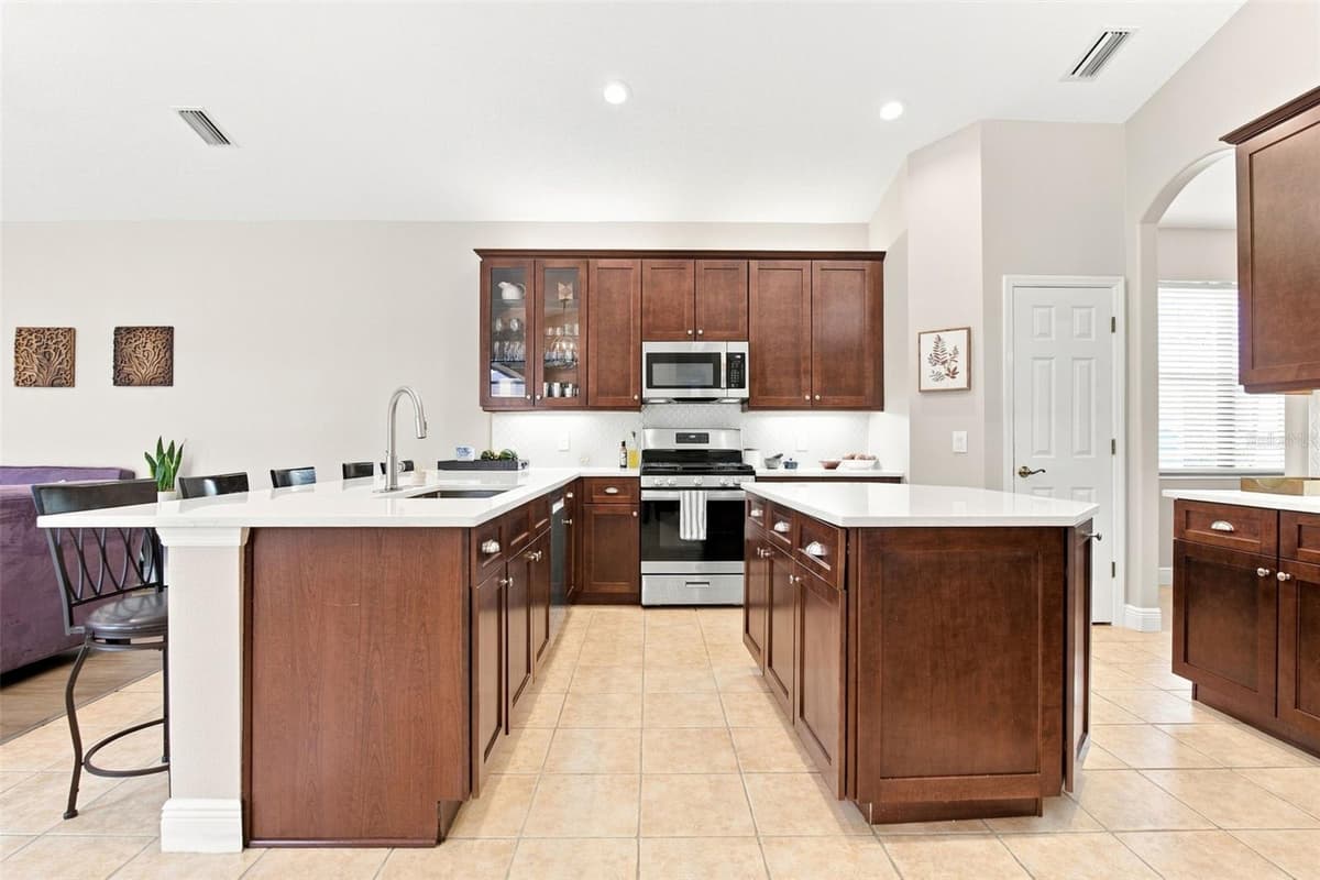 235 DAHLIA COURT — photo 14 of 44