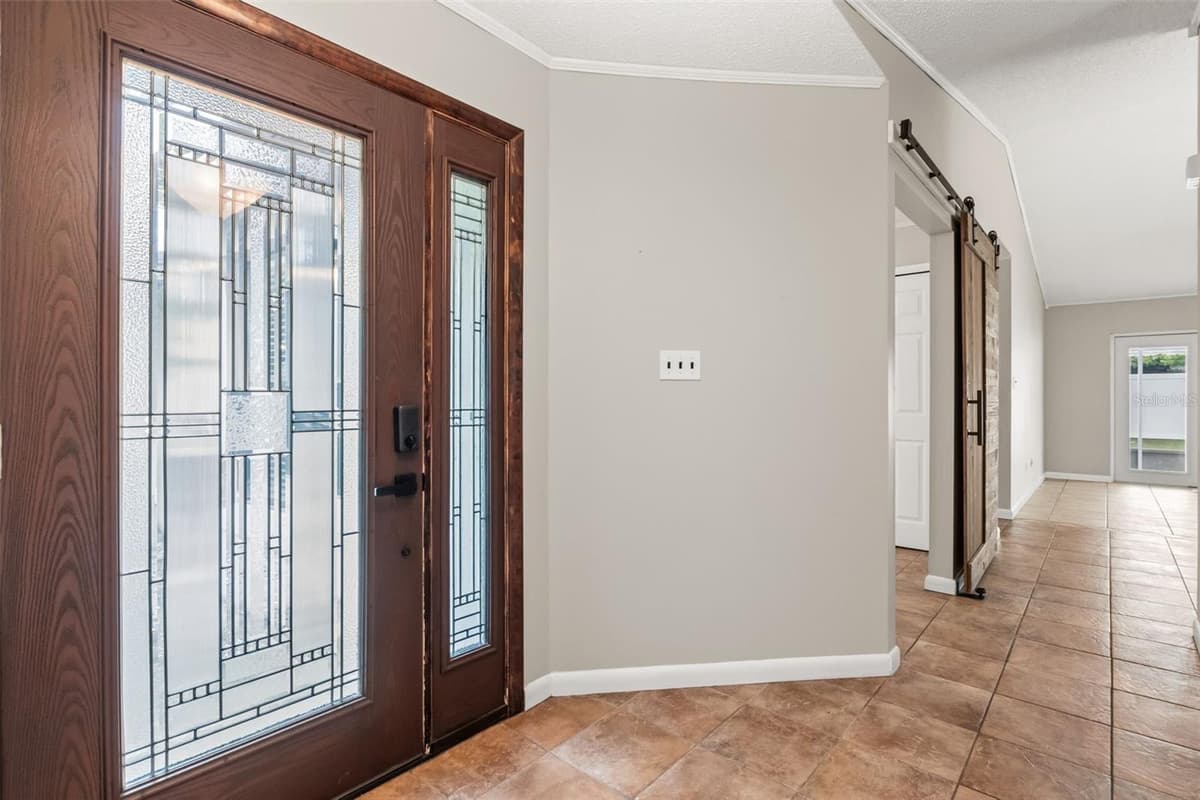 1275 BRIDLEBROOK DRIVE — photo 3 of 34