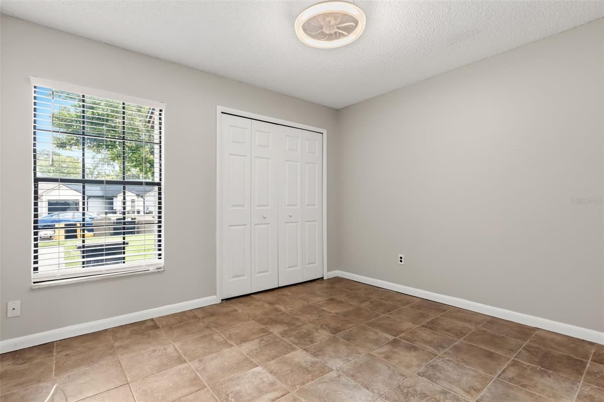 1275 BRIDLEBROOK DRIVE — photo 21 of 34