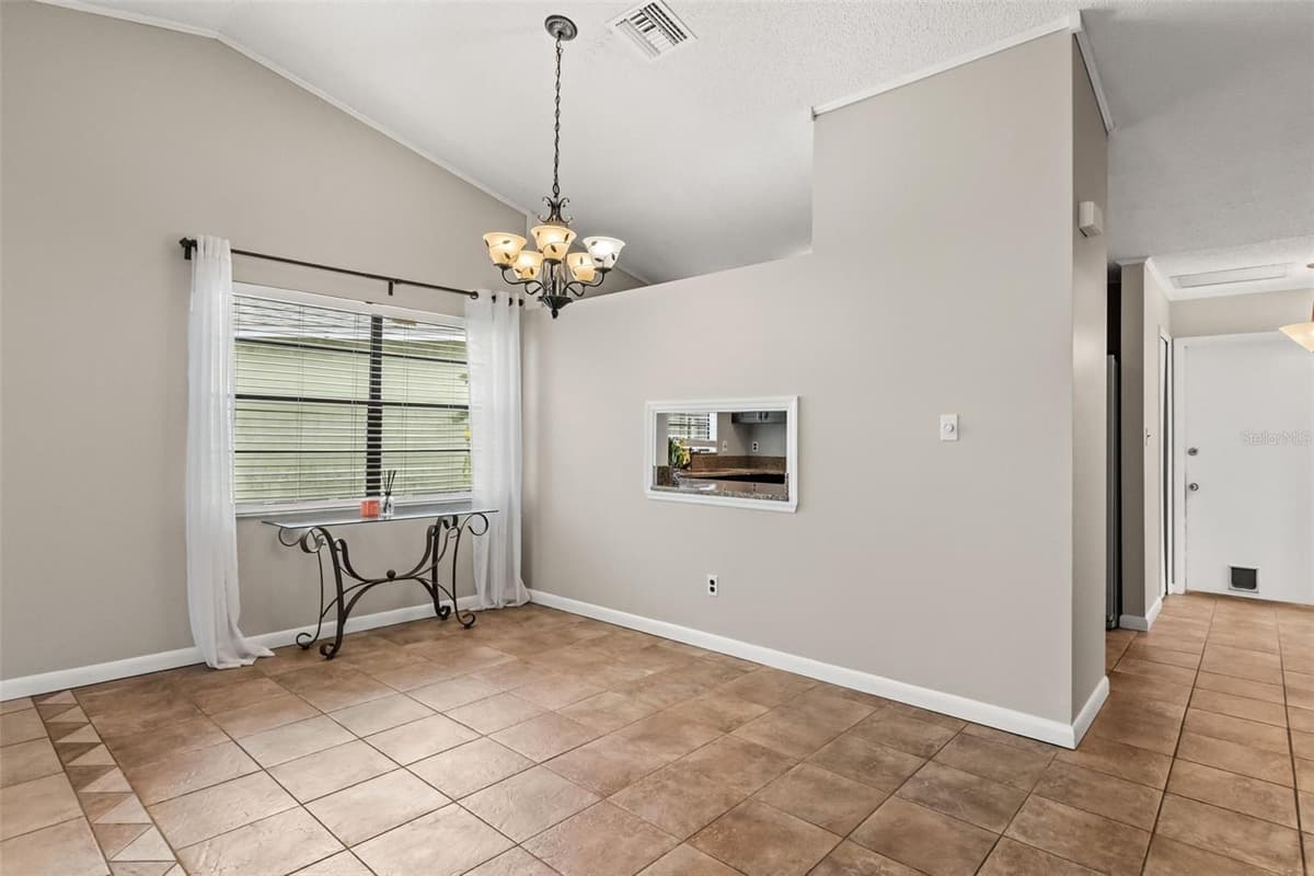 1275 BRIDLEBROOK DRIVE — photo 8 of 34