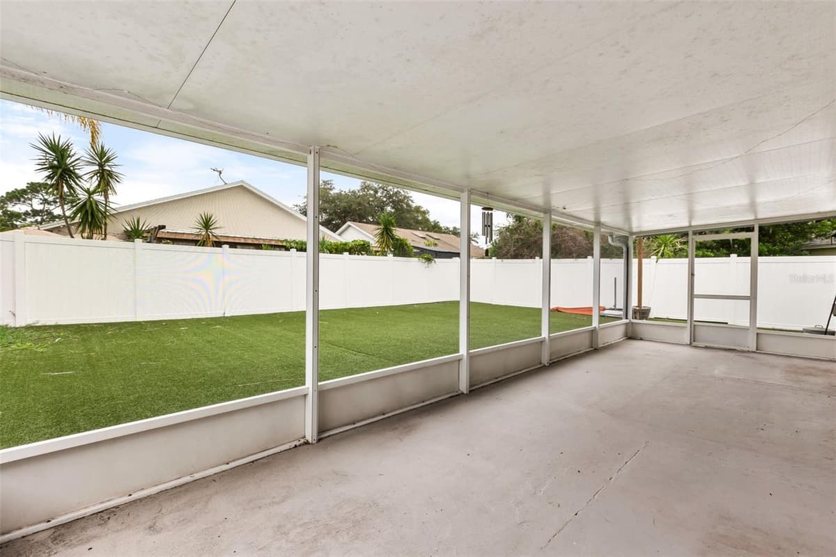 1275 BRIDLEBROOK DRIVE — photo 31 of 34