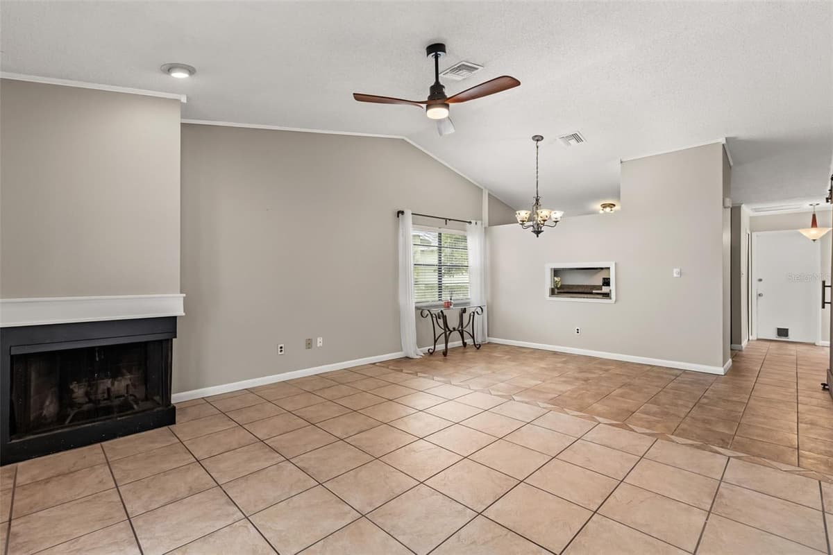 1275 BRIDLEBROOK DRIVE — photo 7 of 34