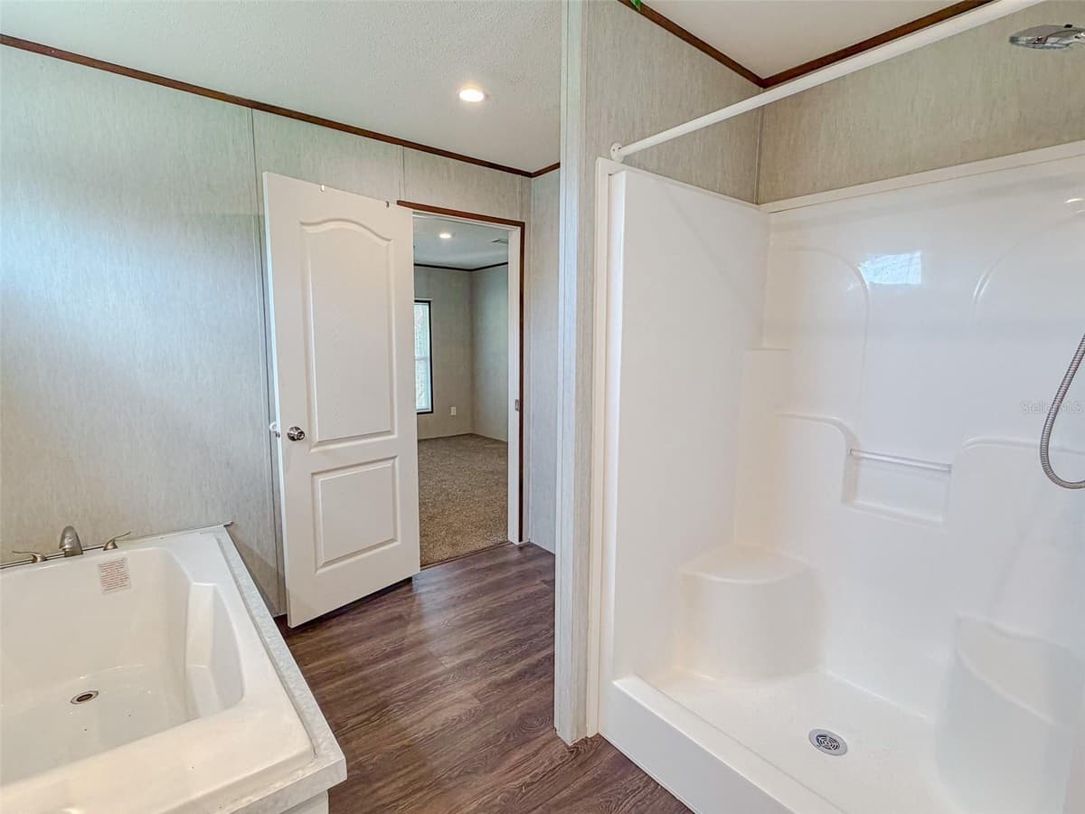 330 CHALET TERRACE — photo 12 of 38