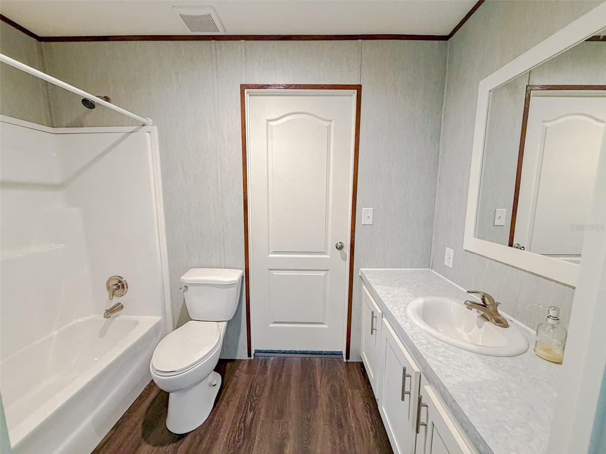 330 CHALET TERRACE — photo 16 of 38